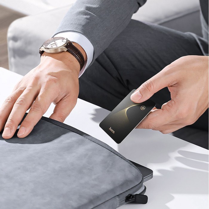 Lokalizator zgodny z Apple Find My Hoco w formie karty E92 czarny (3).jpg