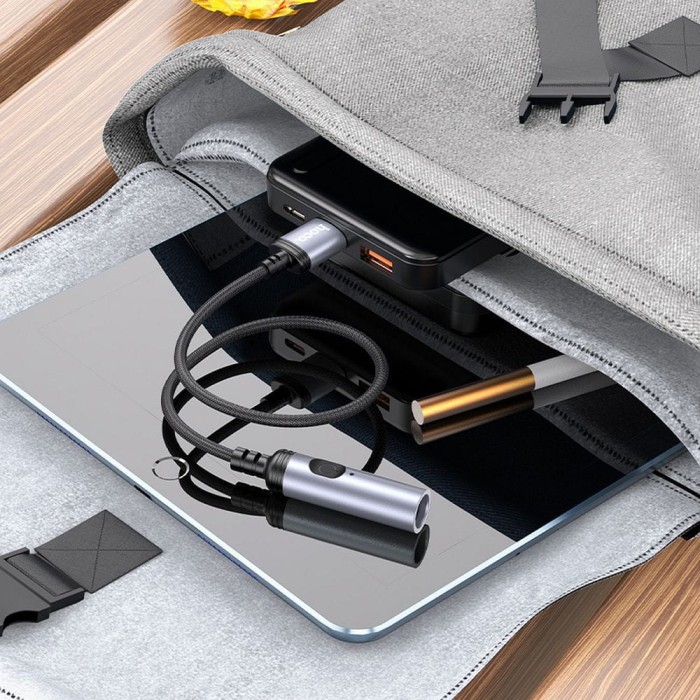 Adapter USB A do zapalniczka samochodowa Hoco 0,3 m UA30 czarny (2).jpg