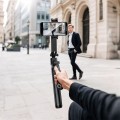 Selfie stick tripod z pilotem bezprzewodowym obrotowy 360 stopni z automatycznym śledzeniem twarzy K32 czarny Hoco (2).jpg